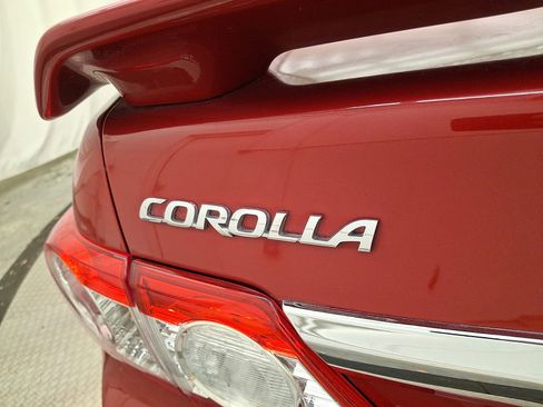 Used 2012 Toyota Corolla S image 22