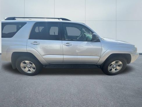 Used 2003 Toyota 4Runner SR5 AWD/4WD image 10