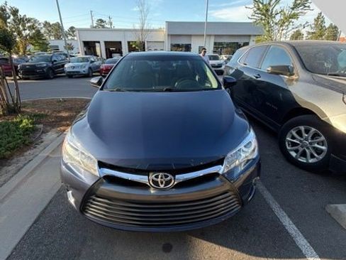 Used 2016 Toyota Camry LE w/ Moonroof Package image 3