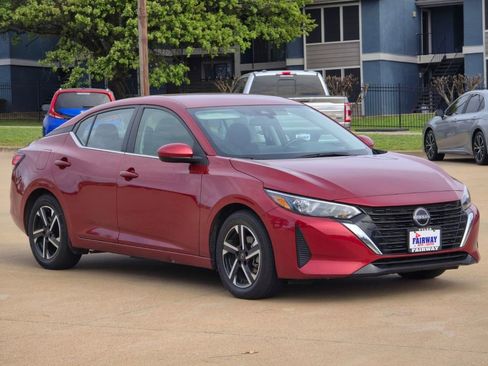 Used 2024 Nissan Sentra SV image 3