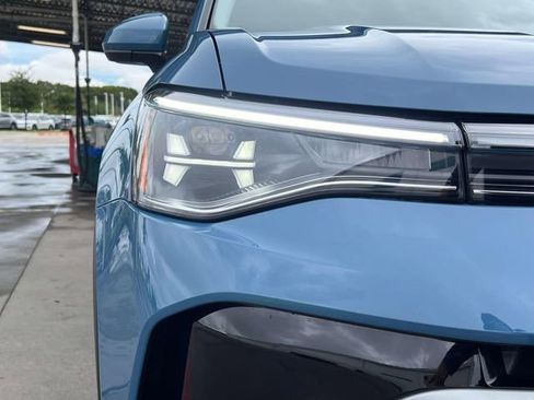 New 2026 Volkswagen Taos S FWD image 7