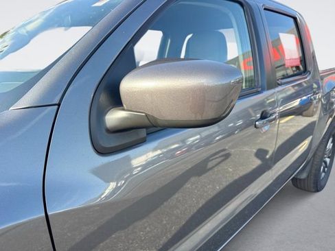 Certified 2025 Nissan Frontier SV RWD image 13