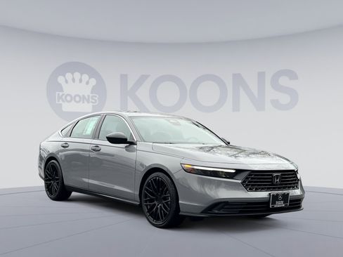 Used 2025 Honda Accord Sport image 8