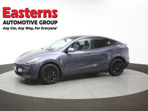 Used 2022 Tesla Model Y Long Range AWD/4WD image 52