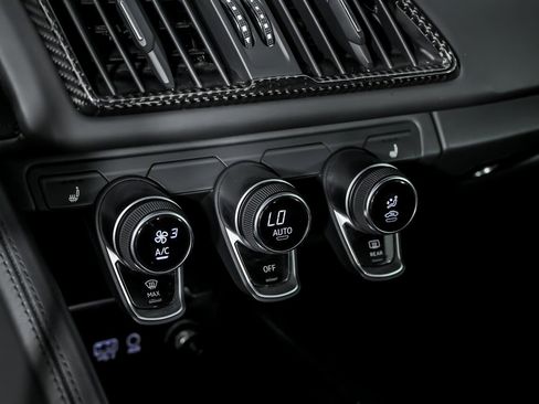 Used 2018 Audi R8 V10 plus image 33