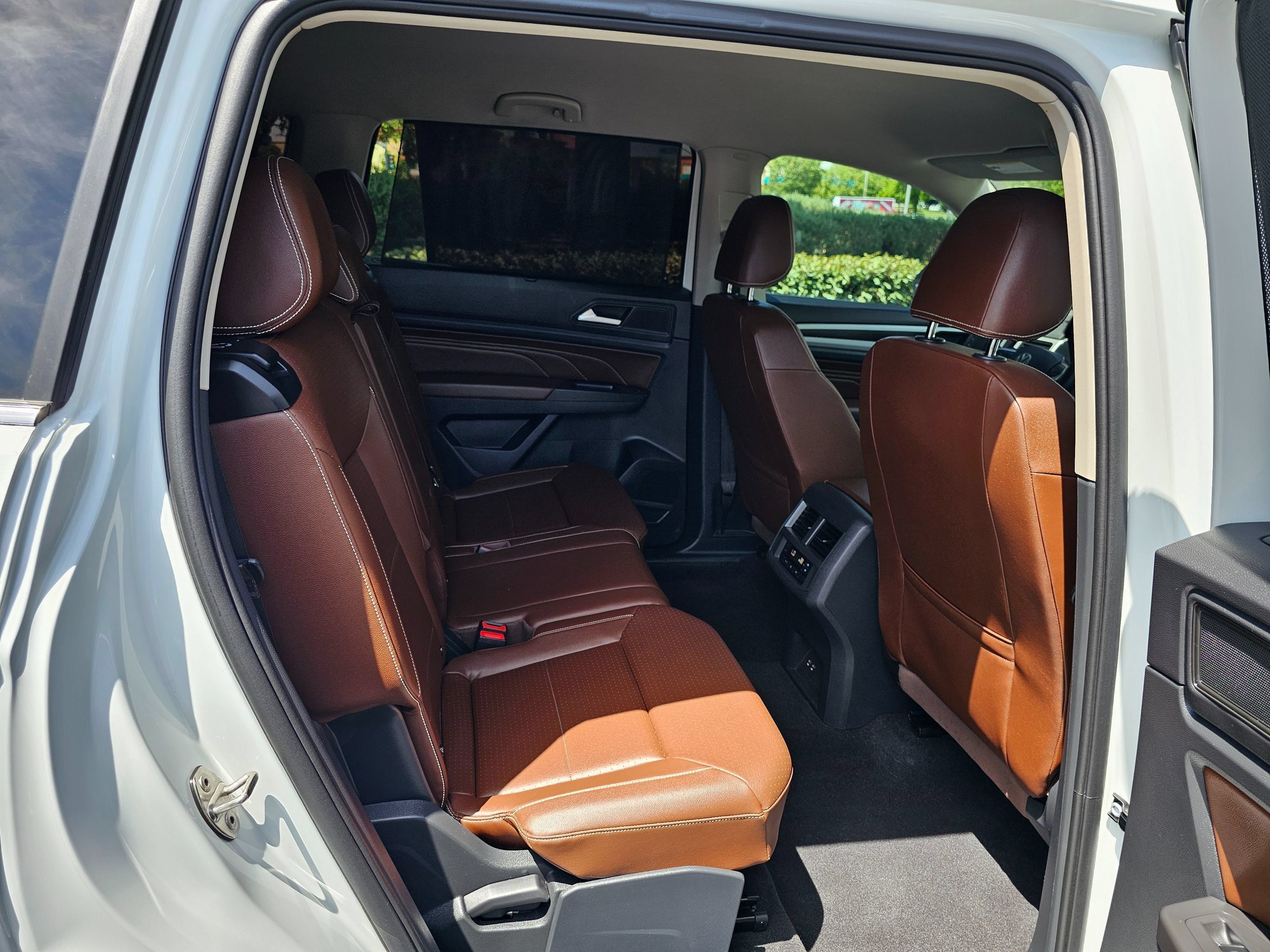 Used 2023 Volkswagen Atlas SE FWD image 28