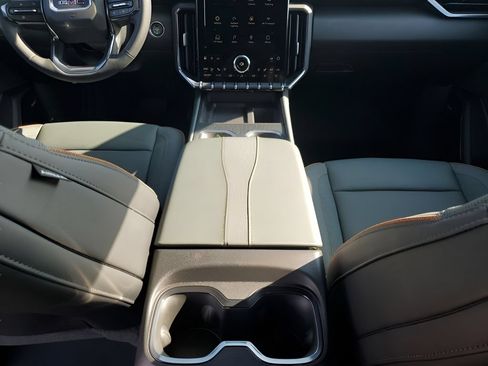 New 2026 GMC Acadia AT4 w/ Luxury Package AWD/4WD image 26