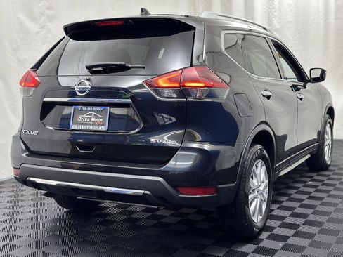 Used 2018 Nissan Rogue SV image 8