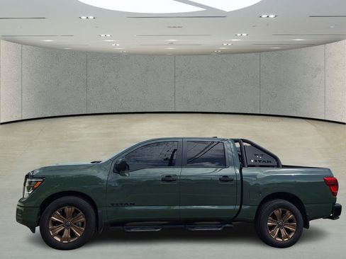 Used 2024 Nissan Titan SV w/ SV Bronze Edition Package image 2