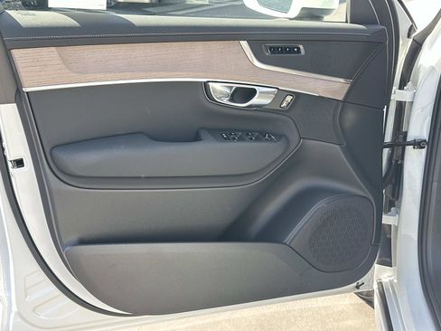 New 2026 Volvo XC90 B5 Plus image 11