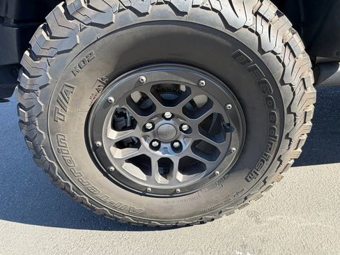 Used 2023 Jeep Wrangler Unlimited Sport image 26