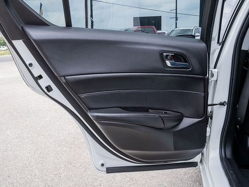 Used 2018 Acura ILX FWD image 11