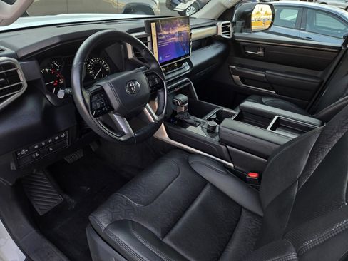 Used 2022 Toyota Tundra SR5 w/ SR5 Premium Package RWD image 8