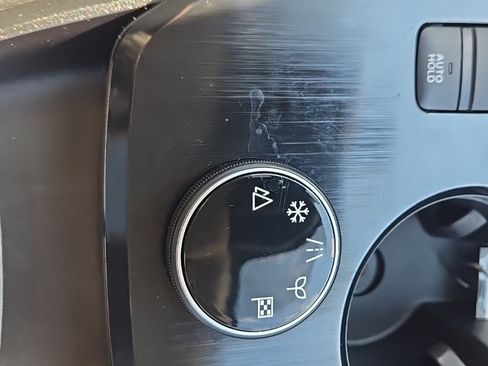 Used 2021 Nissan Rogue SV w/ Premium Package image 21