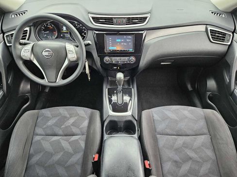 Used 2015 Nissan Rogue S image 24