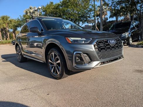 Used 2023 Audi Q5 2.0T Premium Plus w/ Premium Plus Package AWD/4WD image 3