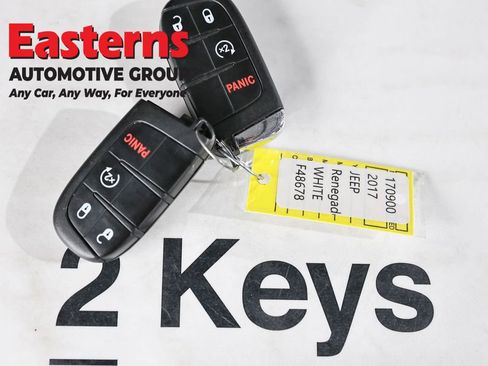 Used 2017 Jeep Renegade Latitude w/ Cold Weather Group AWD/4WD image 27
