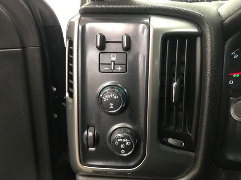 Used 2018 Chevrolet Silverado 1500 LT w/ All Star Edition image 23