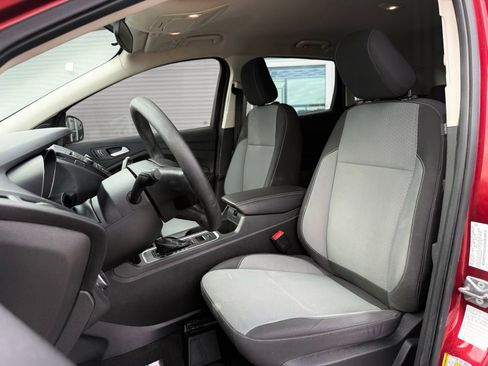 Used 2018 Ford Escape SE image 16