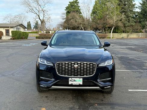 Used 2022 Jaguar F-PACE S image 9