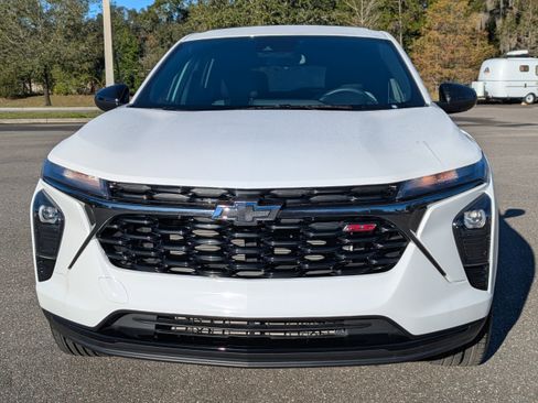 Used 2024 Chevrolet Trax RS image 9