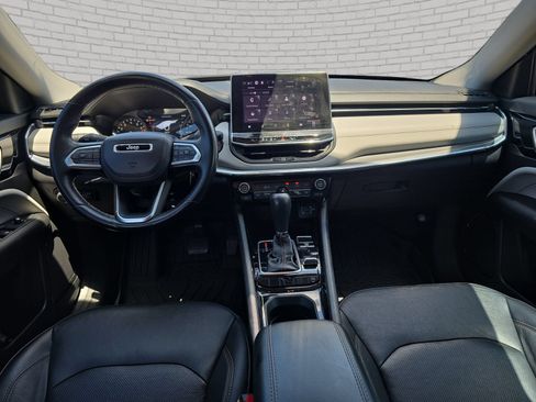 Used 2022 Jeep Compass Limited AWD/4WD image 10