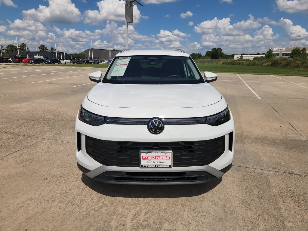 Used 2026 Volkswagen Tiguan SE FWD image 11