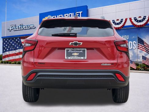 New 2026 Chevrolet Trax LT w/ Midnight Edition FWD image 8