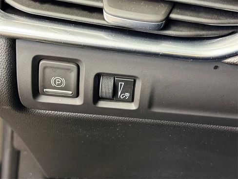 Used 2020 Cadillac XT4 Premium Luxury w/ Cold Weather Package image 10