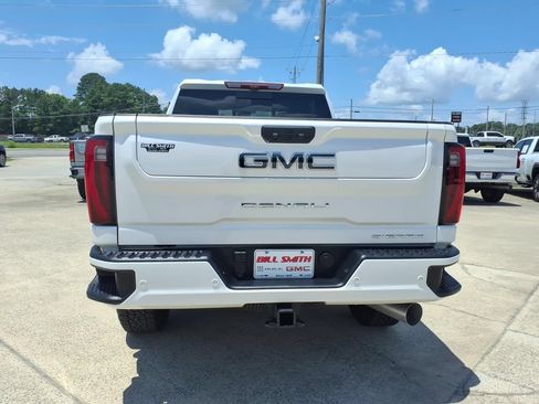 Used 2025 GMC Sierra 2500 Denali Ultimate AWD/4WD image 6