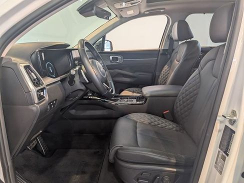 Used 2023 Kia Sorento SX Prestige image 12