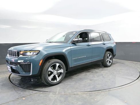 New 2026 Jeep Grand Cherokee L Limited AWD/4WD image 3