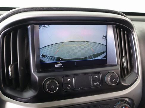 Used 2022 Chevrolet Colorado LT w/ Fleet Safety Package image 6