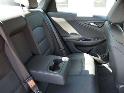 Used 2024 Chevrolet Malibu LT FWD image 14