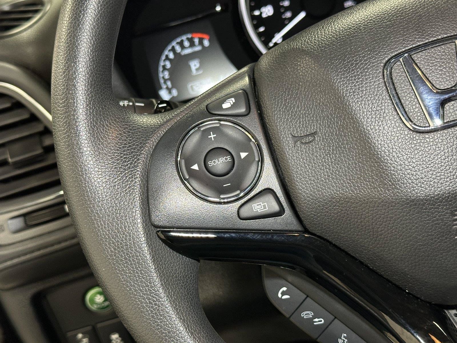 Used 2022 Honda HR-V EX image 24