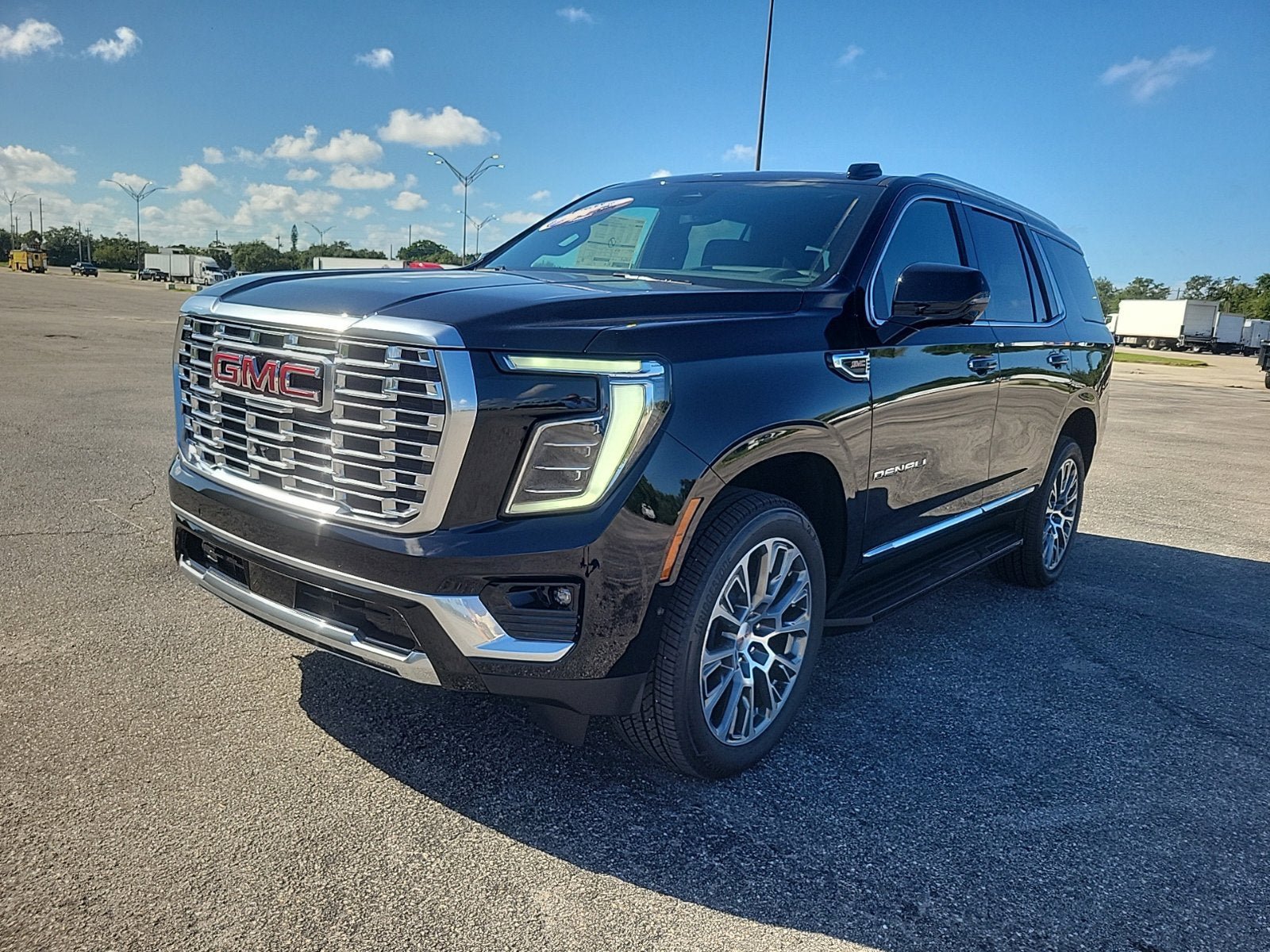 New 2026 GMC Yukon Denali RWD image 2