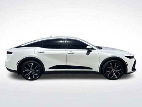 Used 2024 Toyota Crown AWD/4WD image 6