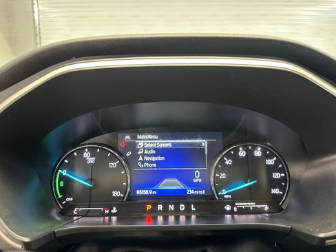 Used 2022 Ford Escape SE w/ SE Sport Appearance Package FWD image 19