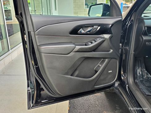 Used 2022 Chevrolet Traverse RS FWD image 24