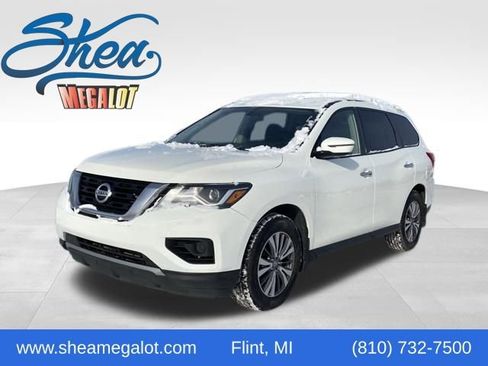 Used 2020 Nissan Pathfinder S image 1