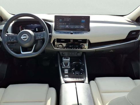 Used 2024 Nissan Rogue SL FWD image 12