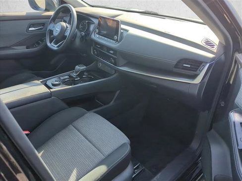 Used 2023 Nissan Rogue SV image 22