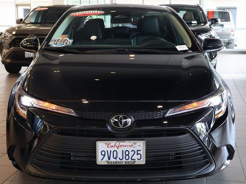 Used 2025 Toyota Corolla LE FWD image 2