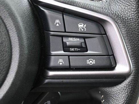 Used 2025 Subaru Outback Limited AWD/4WD image 18