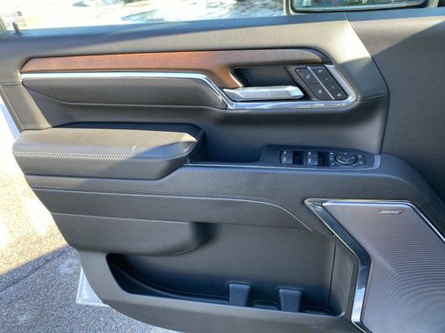 Used 2024 GMC Sierra 3500 Denali image 20