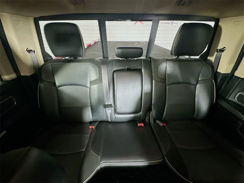 Used 2019 RAM 3500 Laramie image 13