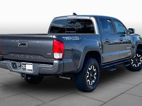Used 2021 Toyota Tacoma TRD Off-Road w/ Technology Package AWD/4WD image 13