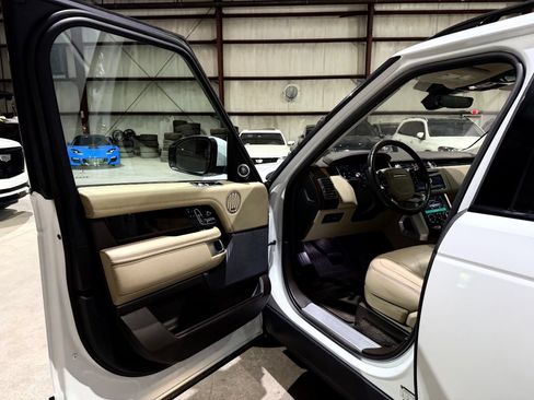Used 2020 Land Rover Range Rover AWD/4WD image 12
