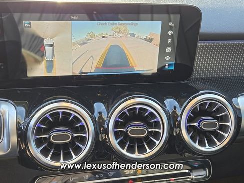 Used 2022 Mercedes-Benz GLB 250 4MATIC image 26