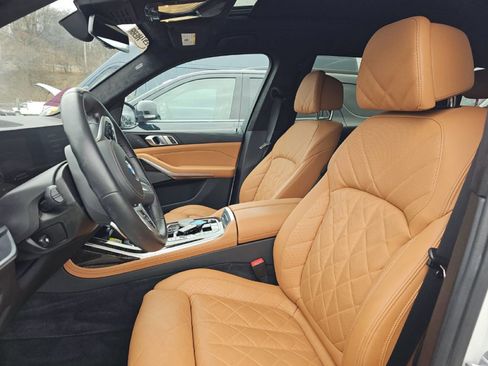 Used 2025 BMW X7 xDrive40i w/ M Sport Package image 17